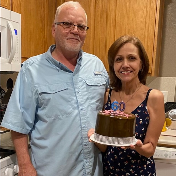 Meet your Posher, Deborah - Picture 2 of 3